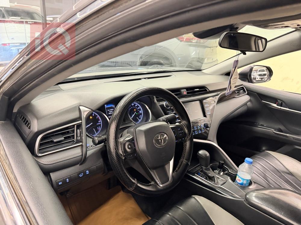 تۆیۆتا کامری